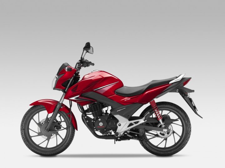 Honda-CB125F-YM2015-Laterale-Sinistro