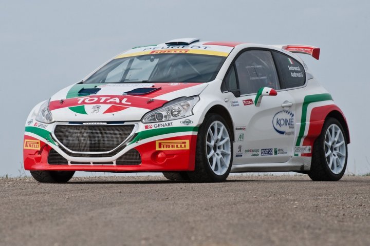 Peugeot-208-T16-Livrea-Italia-2