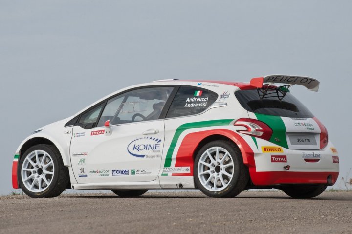 Peugeot-208-T16-Livrea-Italia-3