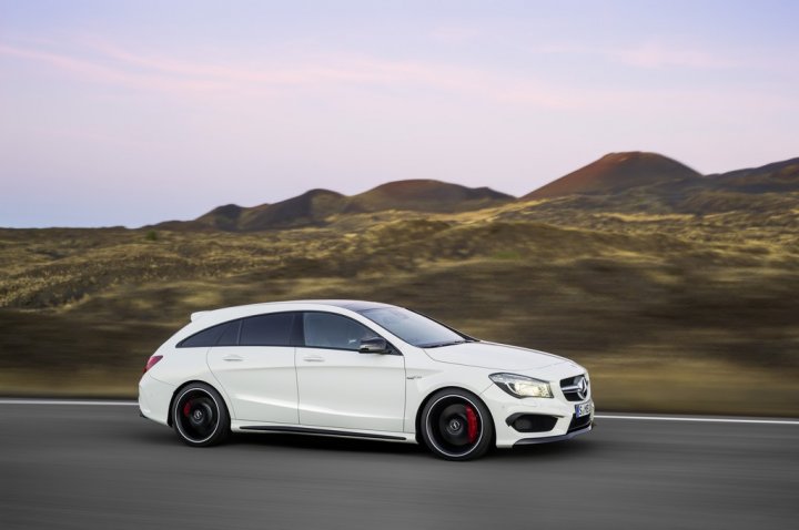 Mercedes-CLA-45-AMG-Shooting-Brake-Lato Mercedes-CLA-45-AMG-Shooting-Brake-Lato
