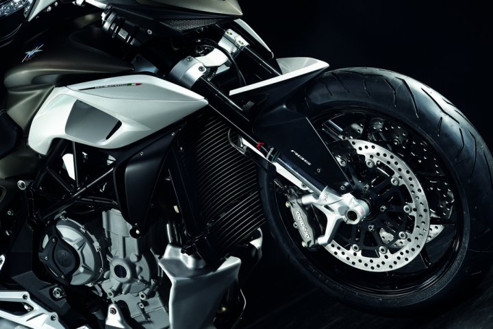 MV-Agusta-Stradale-800-Ruota-Anteriore MV-Agusta-Stradale-800-Ruota-Anteriore