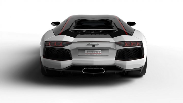 Lamborghini-Aventador-Pirelli-Diestro Lamborghini-Aventador-Pirelli-Diestro