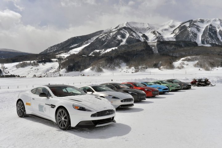 Aston-Martin-On-Ice-US-2014-15