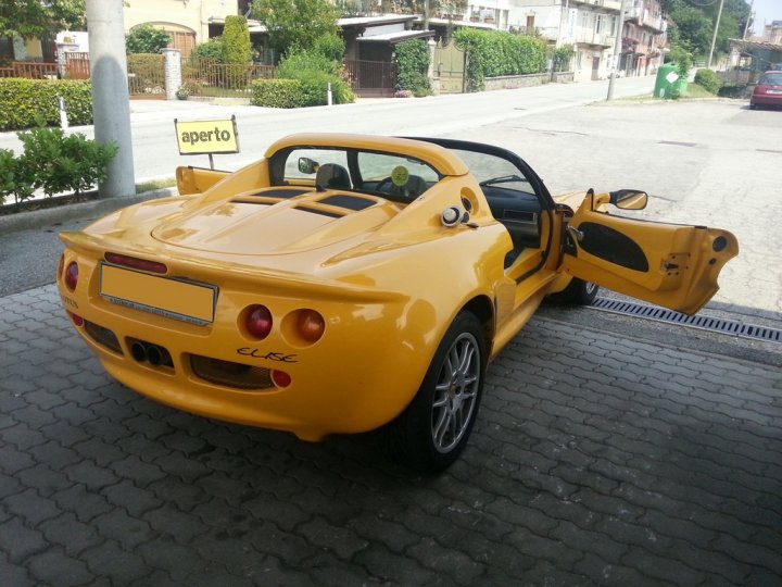 lotus-elise-s1-zegna-dietro