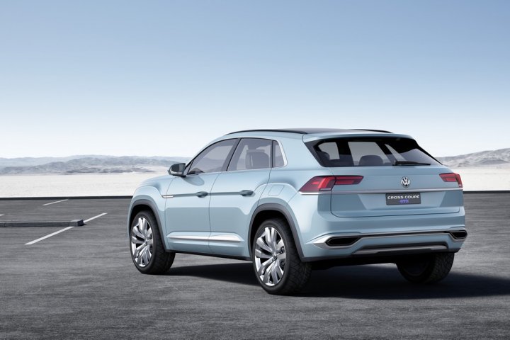 Volkswagen-Cross-Coupe-GTE-Tre-Quarti-Posteriore