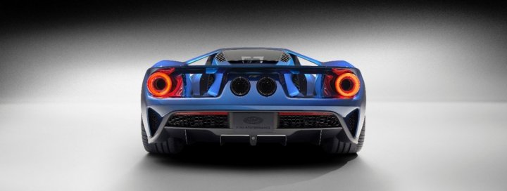 Ford-GT-Carbon-Fiber-Supercar-Posteriore