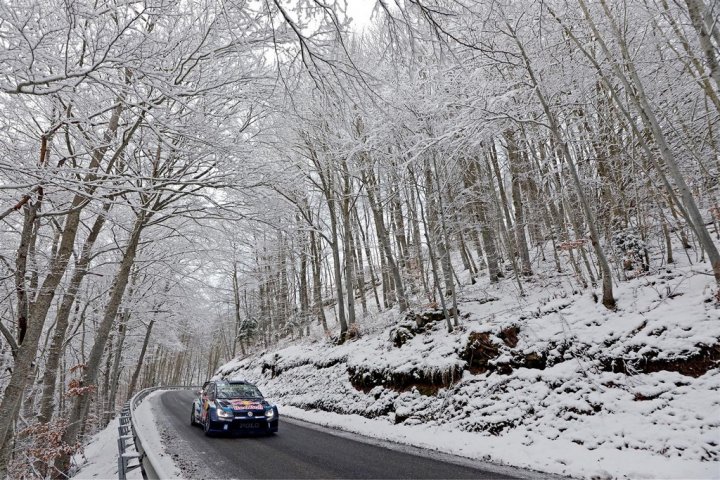 Volkswagen-Polo-R-WRC-Monte-Carlo-2015-3