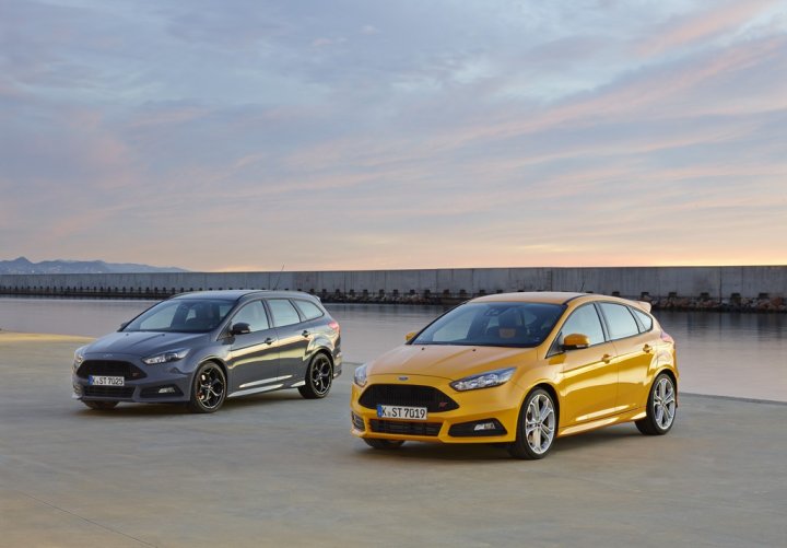 Ford-Focus-ST-e-Station