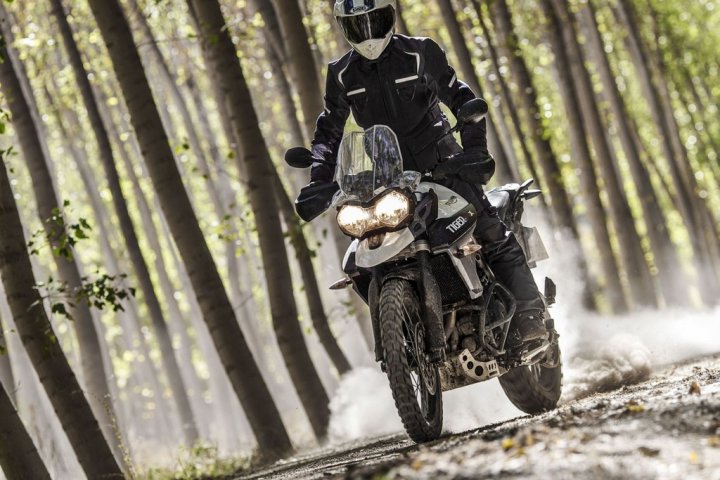 Triumph-XCx-Riding Triumph-XCx-Riding