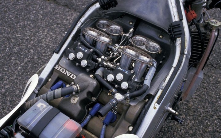 NR-750-telaio-e-motore