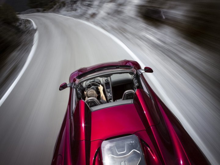 McLaren-12C-Spider-Interni McLaren-12C-Spider-Interni