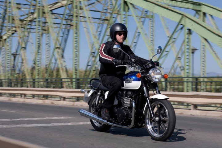 Triumph-Bonneville Triumph-Bonneville