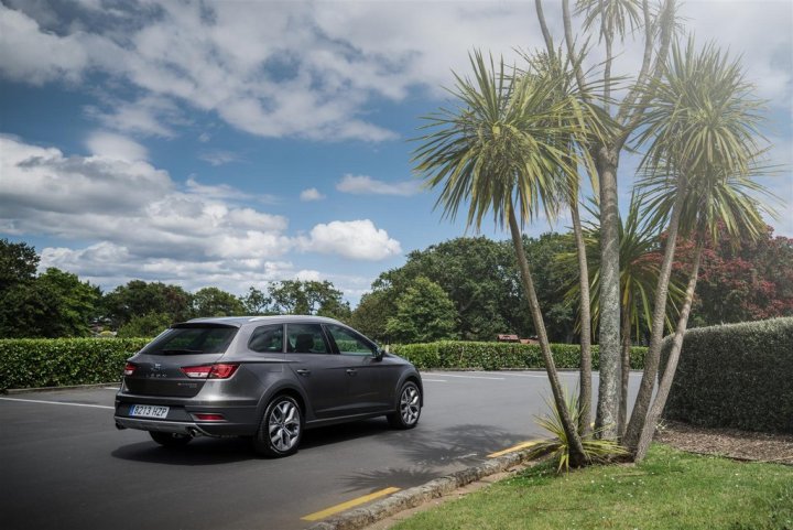 Seat-Leon-X-Perience-3