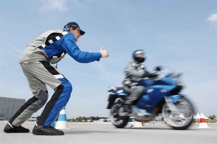 bmw-motorrad-corso-guida bmw-motorrad-corso-guida
