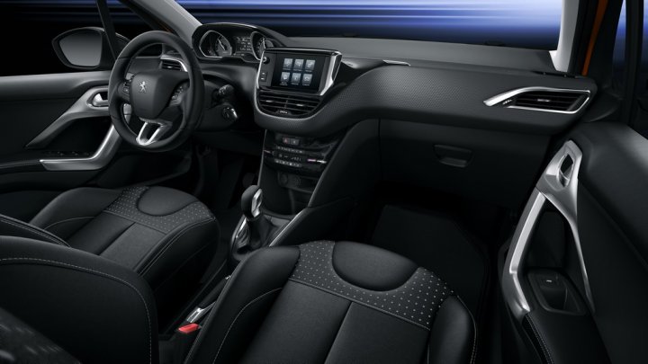 peugeot-nuova-208-interni