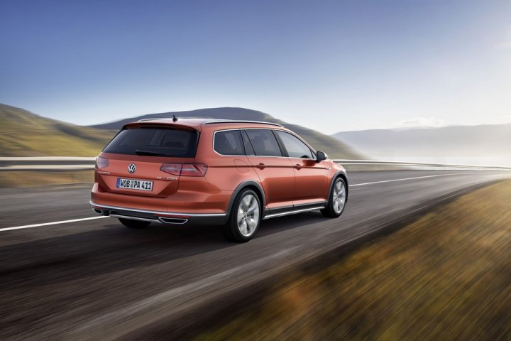 volkswagen-passat-alltrack-tre-quarti-posteriore volkswagen-passat-alltrack-tre-quarti-posteriore