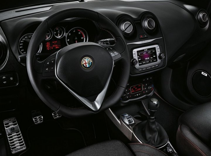 Alfa-Romeo-MiTo-Racer-4