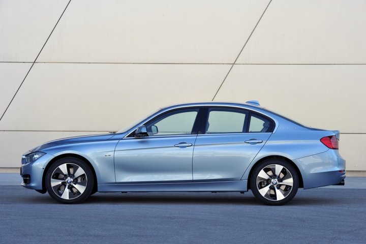 BMW-Serie-3-ActiveHybrid-Lato