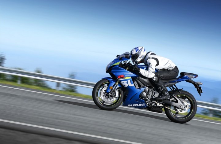 Suzuki-GSR-750-SP13-32 Suzuki-GSR-750-SP13-32