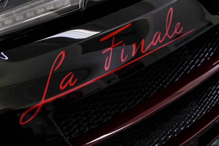 Bugatti-Veyron-La-Finale-Dettagli-Fanale