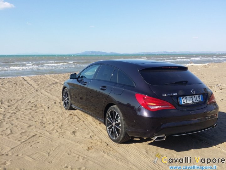 Mercedes-CLA-Shooting-Brake-Tre-Quarti-Posteriore