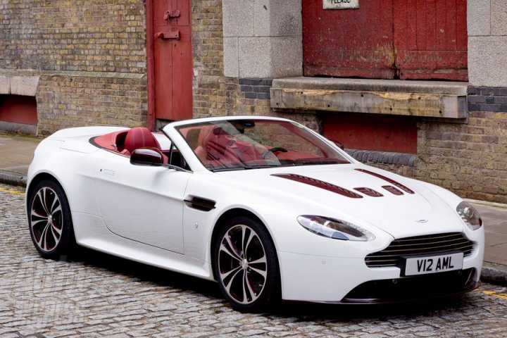 aston-martin-vantage-roadster-v12