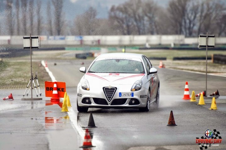 Alfa-Romeo-Driving-Day-29