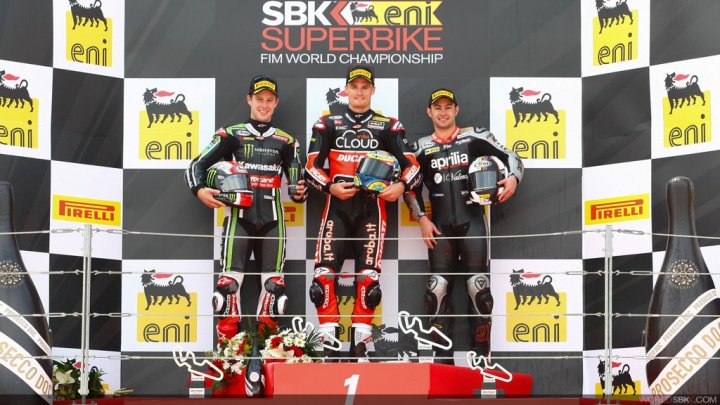 Superbike-2015-Aragon-Gara-2-Podio