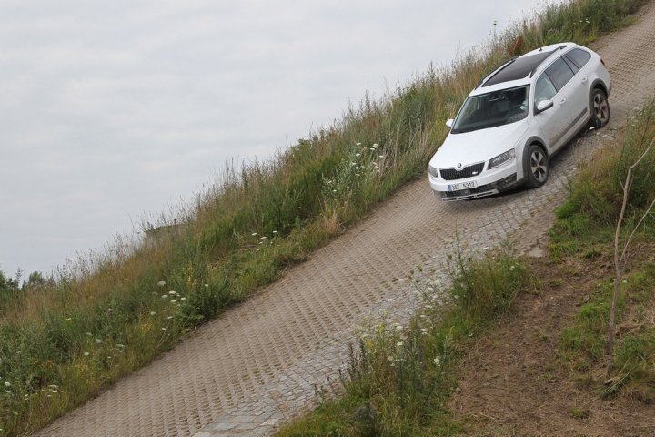 Skoda-Octavia-MY16-3 Skoda-Octavia-MY16-3