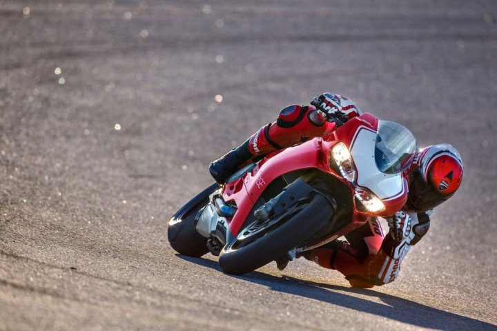 Ducati-Panigale-R-in-Pista-4