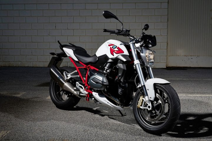 BMW-R1200-R-9 BMW-R1200-R-9