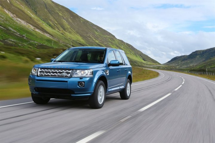 land-rover-freelander-restyling-tre-quarti