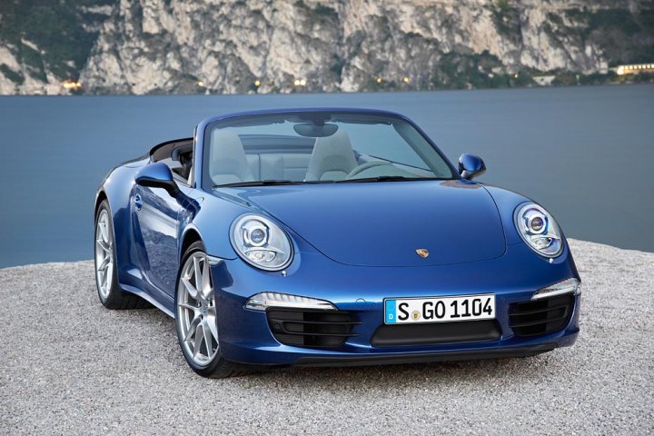 Porsche Carrera 4 Cabrio 2013