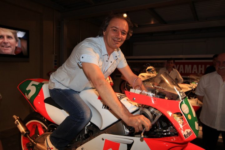luca-cadalora-inaugurazione-collezione-yamaha-moto-poggi-comp luca-cadalora-inaugurazione-collezione-yamaha-moto-poggi-comp