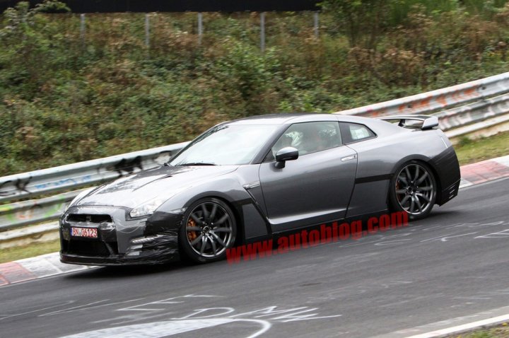 nissan-gt-r-2014-spy