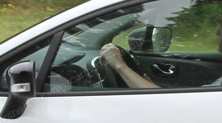 renault-clio-sport-nuova-comandi-al-volante renault-clio-sport-nuova-comandi-al-volante