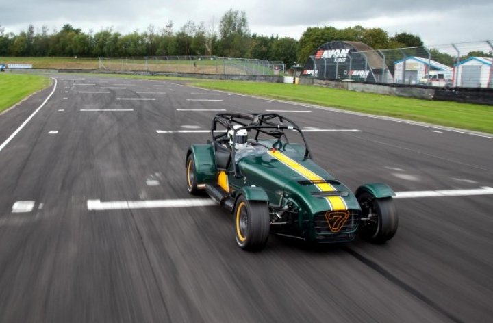 caterham-r600-superlight