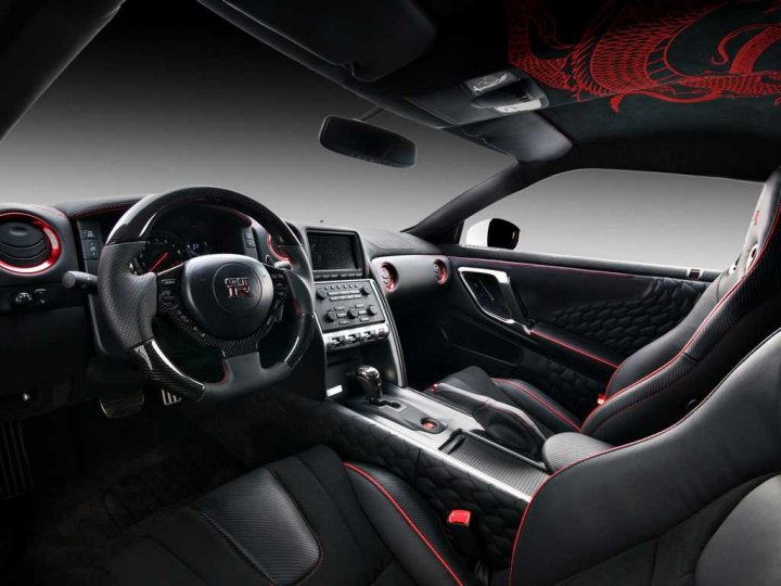 nissan-gt-r-vilner-interni nissan-gt-r-vilner-interni