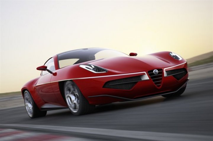 Touring-Superleggera-Disco-Volante-tre-quarti Touring-Superleggera-Disco-Volante-tre-quarti