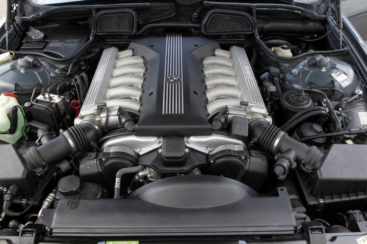 BMW-750iL-E38-V12 BMW-750iL-E38-V12