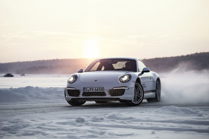 porsche-driving-experience-winter porsche-driving-experience-winter