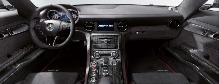 Mercedes-SLS-AMG-Black-Series-Interno