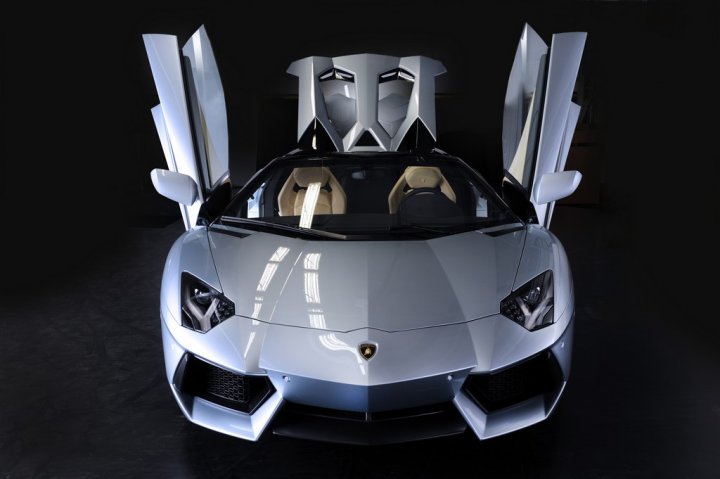 lamborghini-aventador-lp-700-4-roadster-davanti