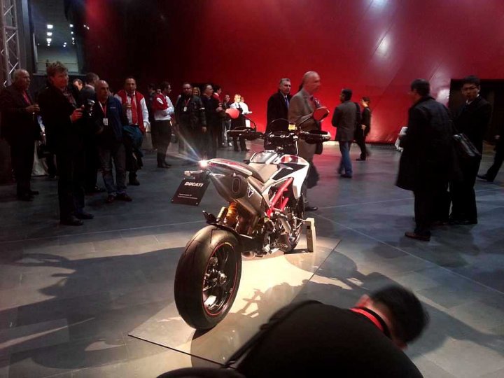 ducati-hypermotard-sp ducati-hypermotard-sp