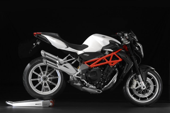 mv-agusta-brutale-my-2013-laterale