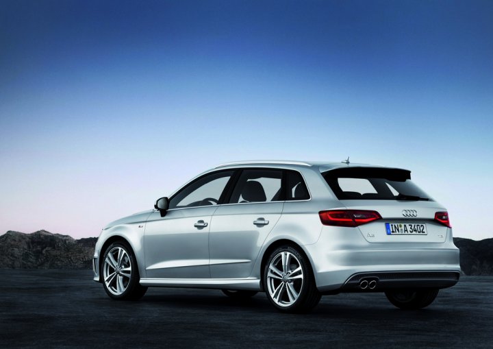 audi-a3-sportback-tre-quarti-posteriore