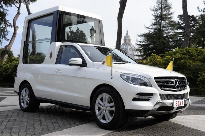 mercedes-nuova-papamobile