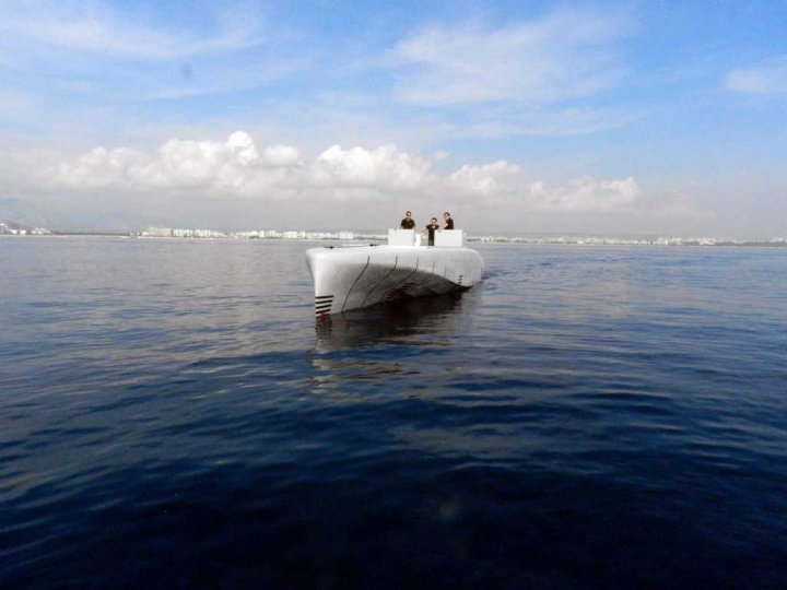 Mercedes-Silver-Arrows-Marine-Yacht Mercedes-Silver-Arrows-Marine-Yacht