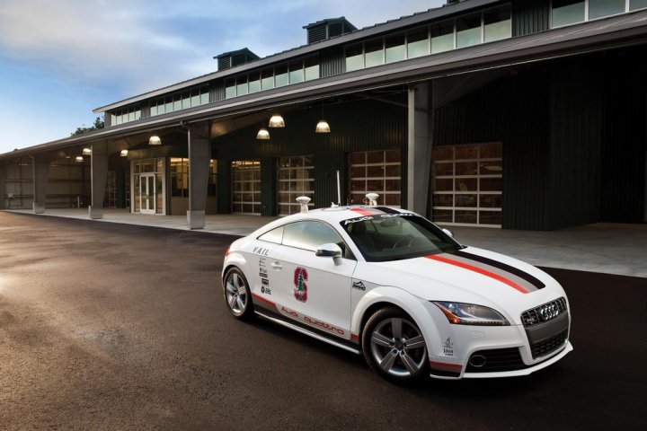 audi-tts-pikes-peak-tre-quarti