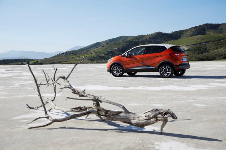 renault-captur-laterale-sinistrp